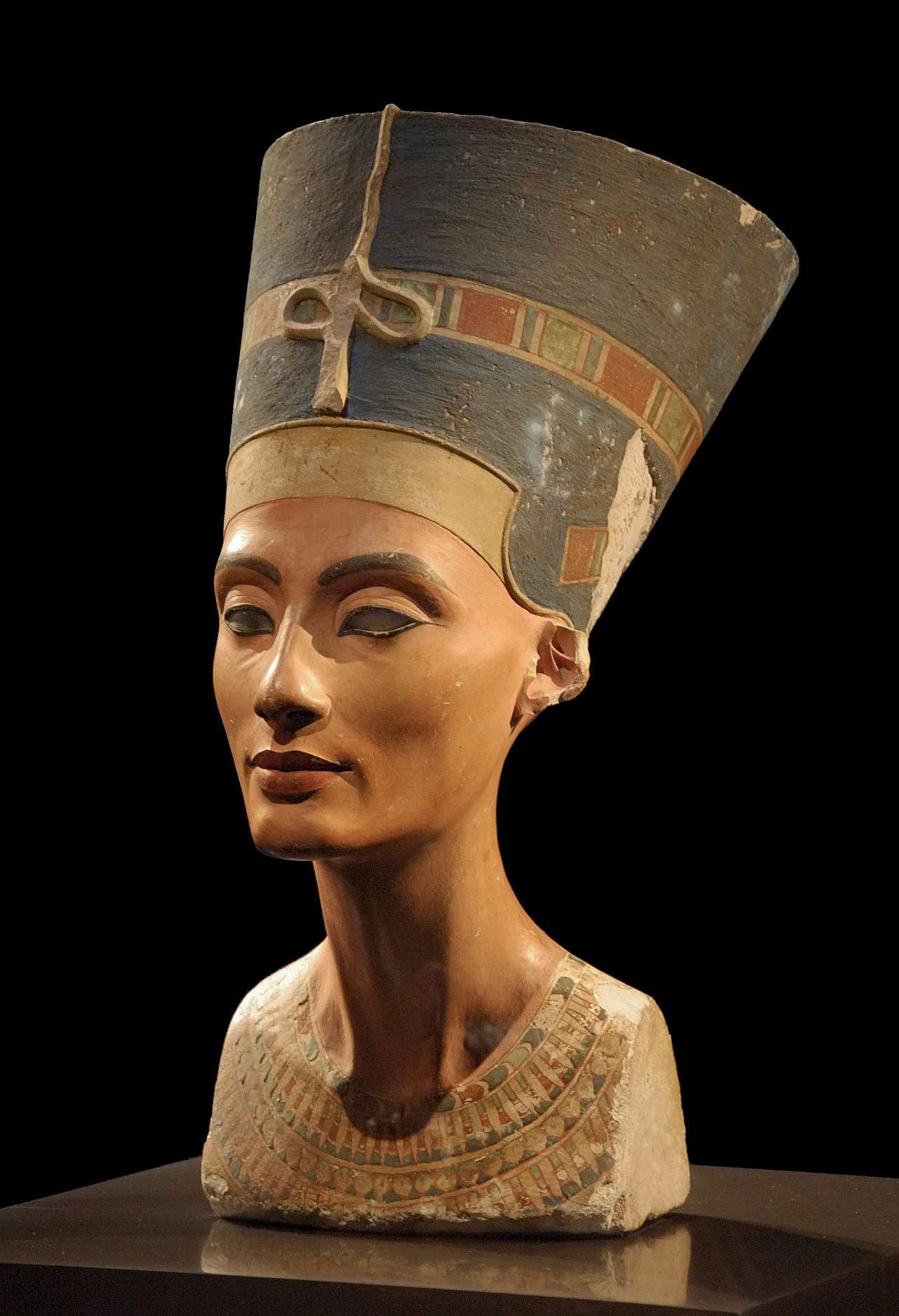 Nefertiti: Regina misterioasă a Egiptului și simbol al frumuseții - Curiozitati.md