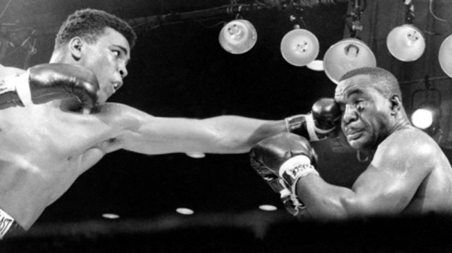 Muhammad Ali este singurul om care a c&acirc;ştigat Campionatul Mondial de Box de trei ori la r&acirc;nd - Curiozitati.md